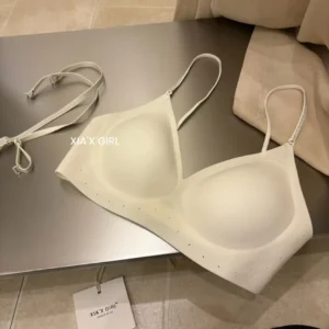 U-Shaped Halter Neck Seamless Bra for Women, Spring and Summer, Small Chest Push-Up, Anti-Sagging, Nude Skin Tone, Invisible Bra